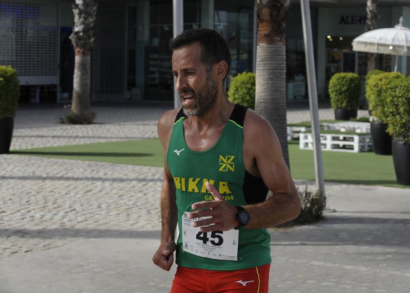 Bajo el lema 'Corre, anda, por un turno de oficio digno', más de 400 personas han participado este sábado 7 de julio en la carrera popular