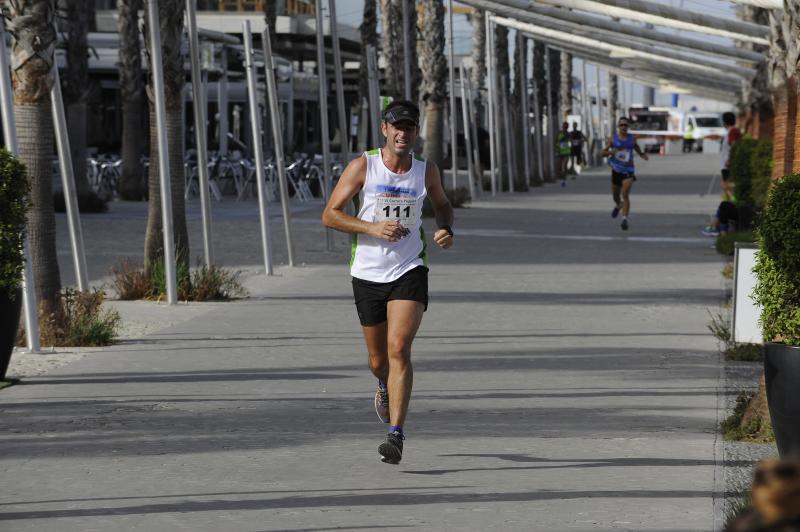 Bajo el lema 'Corre, anda, por un turno de oficio digno', más de 400 personas han participado este sábado 7 de julio en la carrera popular