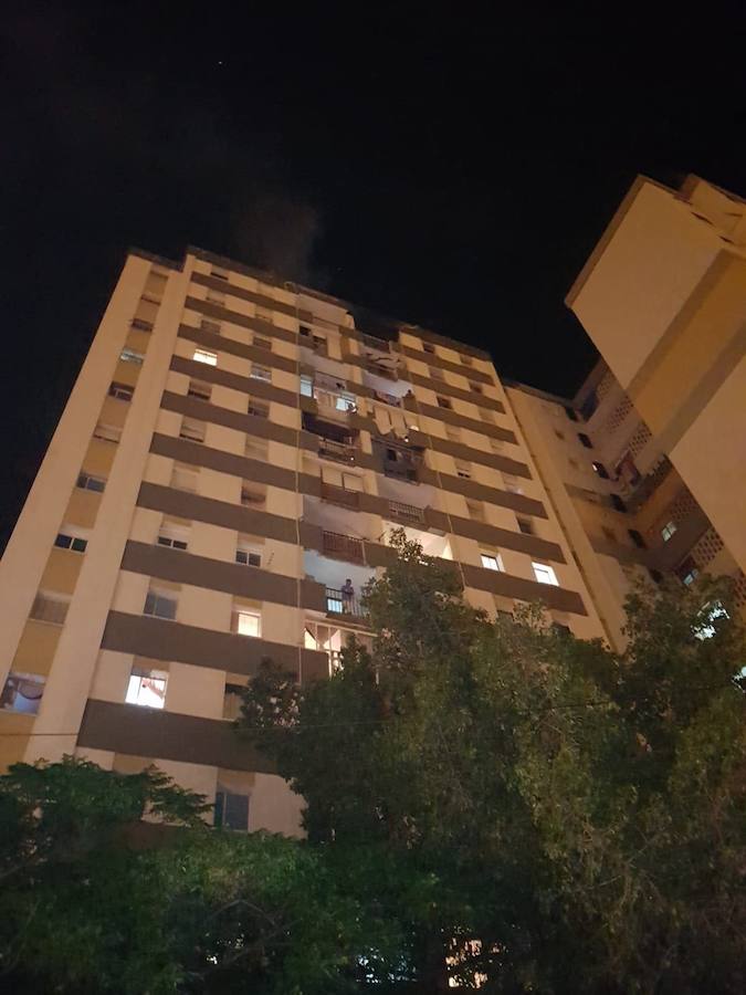 Las llaman obligan a desalojar un edificio de trece plantas en La Palmilla