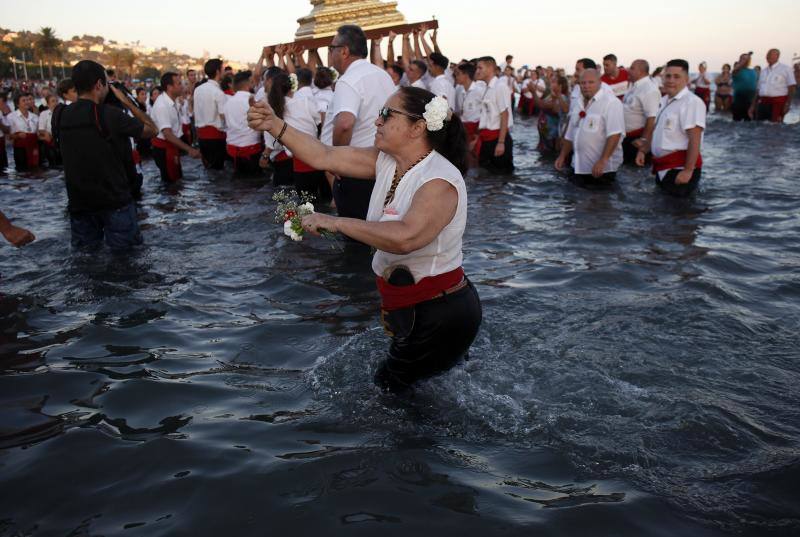 Celebración de la festividad y procesión en El Palo