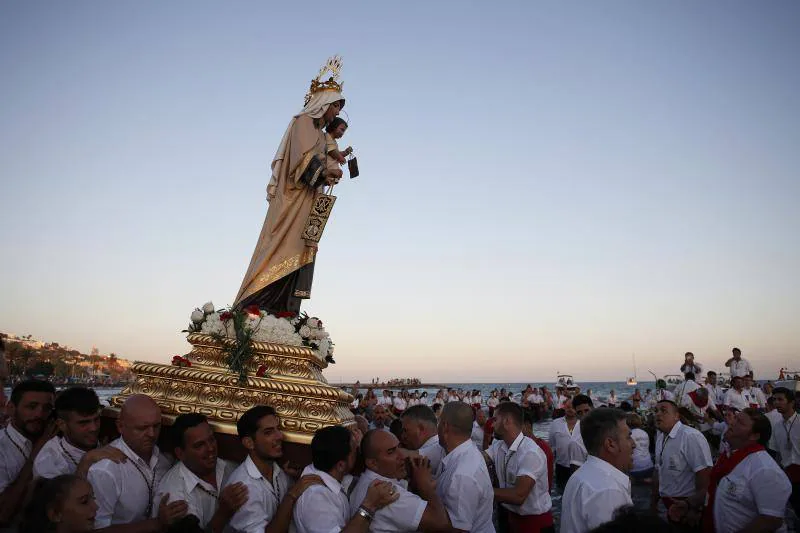 Celebración de la festividad y procesión en El Palo