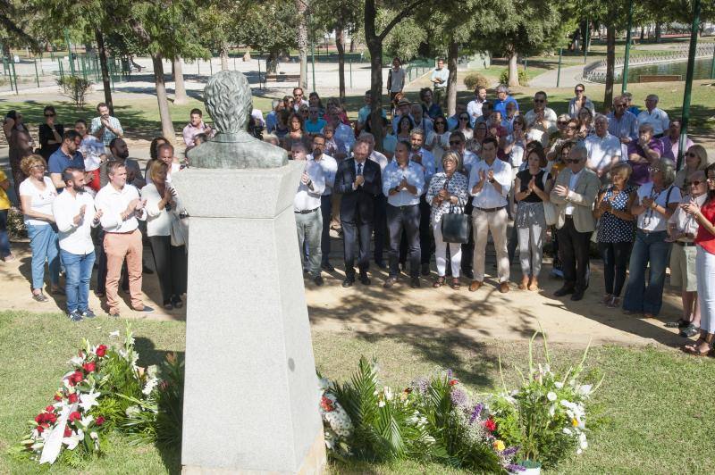 El PP y el Ayuntamiento de Málaga rinden homenaje un año más al edil fallecido en el año 2000 en la capital