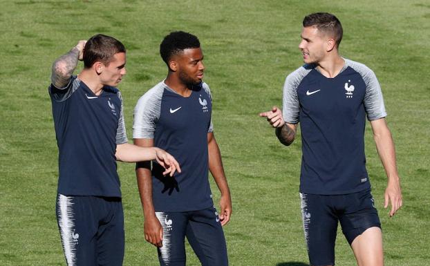Griezmann, Lemar y Lucas, en un entrenamiento con Francia. 