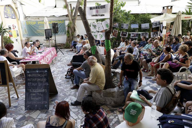 El centro malagueño vuelve a llenar el patio de su sede ocupada en unas jornadas culturales