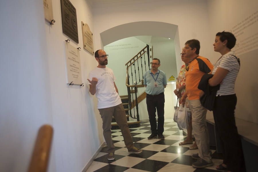 La Casa Natal, el Centre Pompidou Málaga y la Colección del Museo Ruso ofrecieron, con la entrada gratuita, diversas actividades entre las ocho de la tarde y la medianoche y diez grados menos que en la calle dentro de la iniciativa 'Noche en el Museo'.