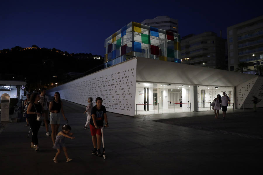 La Casa Natal, el Centre Pompidou Málaga y la Colección del Museo Ruso ofrecieron, con la entrada gratuita, diversas actividades entre las ocho de la tarde y la medianoche y diez grados menos que en la calle dentro de la iniciativa 'Noche en el Museo'.