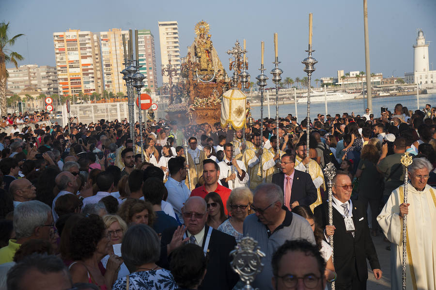 Nuestra Señora del Carmen Coronada.