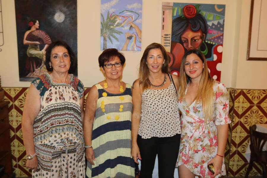 María José Páez Reyes, Eulalia Ponce, Romina Cupp y Marina Hernández en la exposición ‘Pintamos la Feria’ 