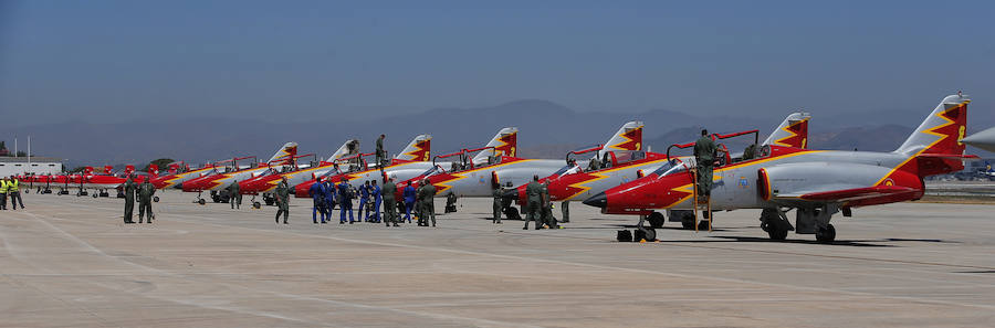 Llegada de las aeronaves para el Torre del Mar Airshow 2018 a la Base Aérea de Málaga. 