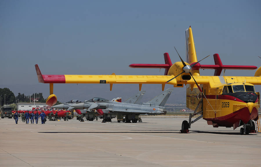 Llegada de las aeronaves para el Torre del Mar Airshow 2018 a la Base Aérea de Málaga. 