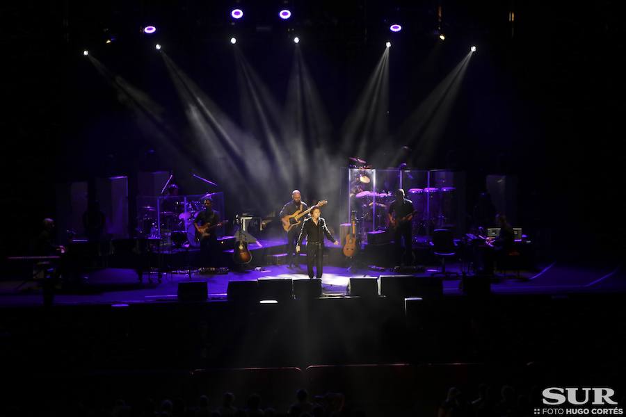 El cantante recala en Málaga dentro de su gira 'Loco por cantar 2018'