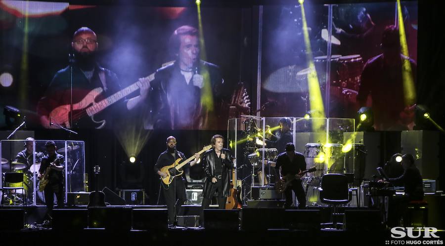 El cantante recala en Málaga dentro de su gira 'Loco por cantar 2018'