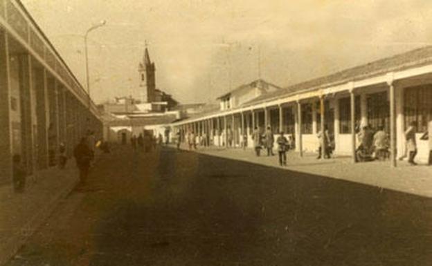 Vista desde el patio del antiguo edificio del colegio San José de Campillos. 