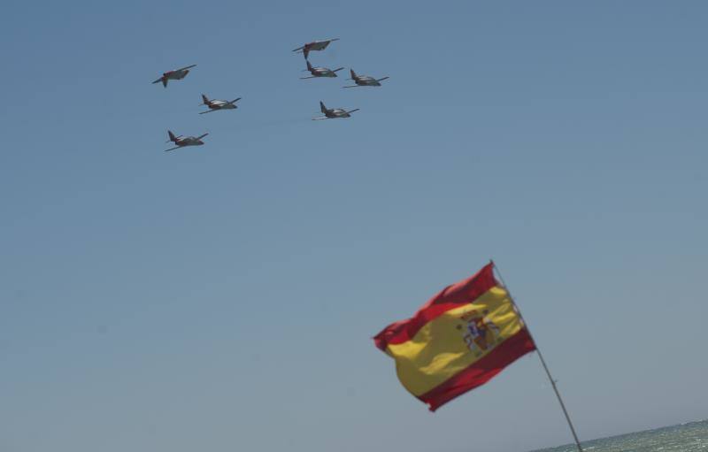 Torre del Mar acoge este festival aéreo internacional con 40 aeronaves de cuatro países diferentes 