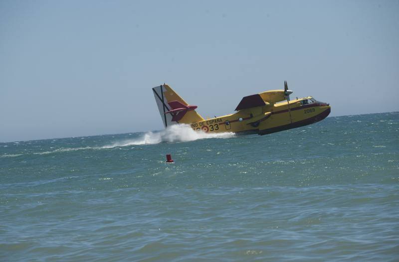 Torre del Mar acoge este festival aéreo internacional con 40 aeronaves de cuatro países diferentes 