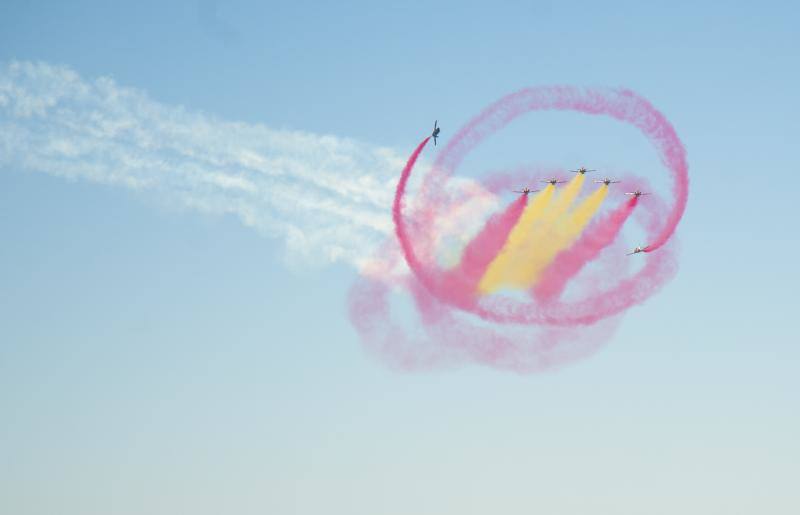 Torre del Mar acoge este festival aéreo internacional con 40 aeronaves de cuatro países diferentes 