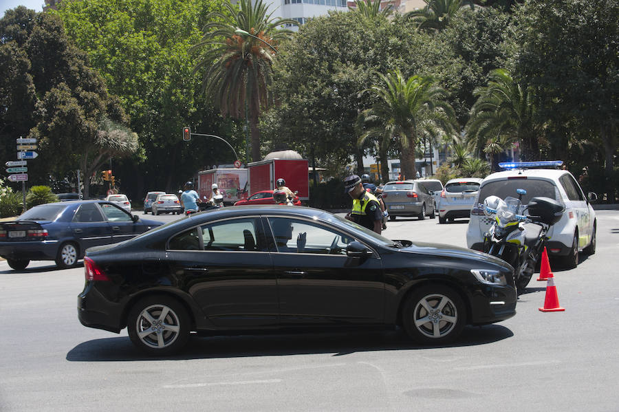 En el tercer día de huelga, los taxistas de Málaga han vuelto a cortar por sorpresa el Paseo del Parque en ambas direcciones.
