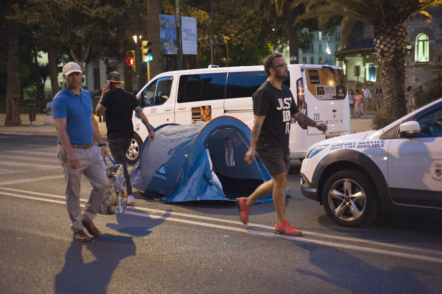 En el tercer día de huelga, los taxistas de Málaga han vuelto a cortar por sorpresa el Paseo del Parque en ambas direcciones