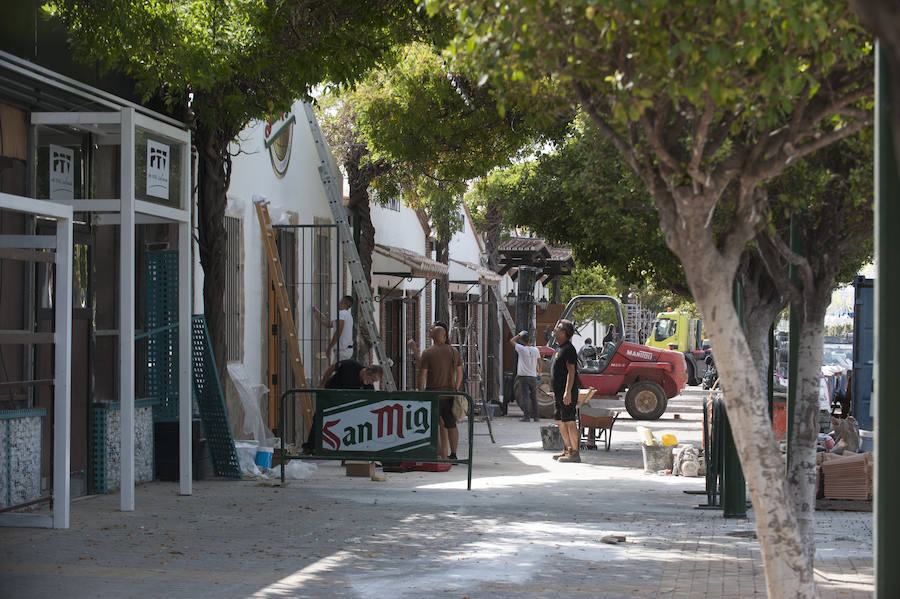 Cuenta atrás para la Feria de Málaga 2018 y en el Real del Cortijo de Torres se trabaja para que todo esté a punto.