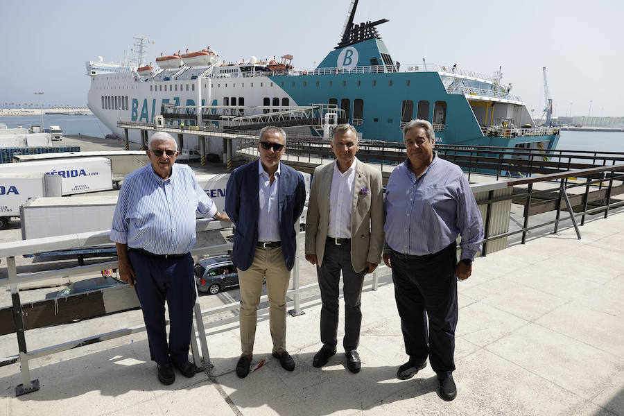 Fotos: El primer viaje de la línea marítima Málaga-Tánger