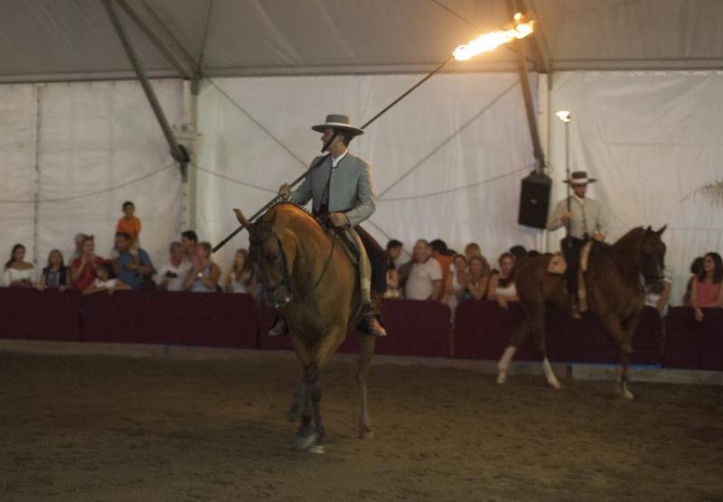 Las mejores imágenes de la tercera jornada de fiesta en la capital: la noche, en el Cortijo de Torres