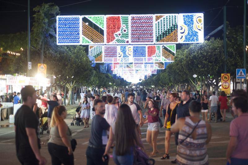 Las mejores imágenes de la tercera jornada de fiesta en la capital: la noche, en el Cortijo de Torres