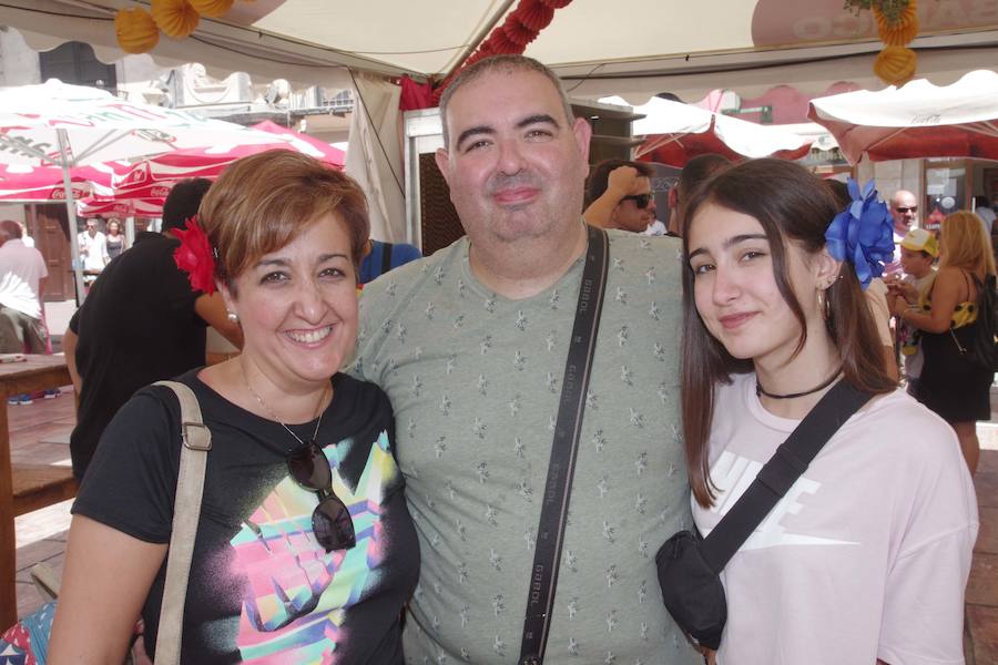 Silvia López, José María Camacho y Lucía Camacho, desde Jaén.