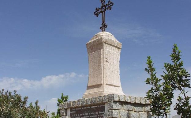 En la Cruz del Humilladero se encuentra el origen de este pueblo malagueño.