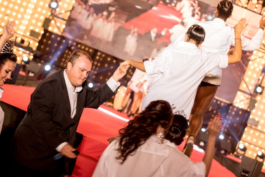 Paloma Burgueño Franco y Edgar Benítez Villodres fueron coronados anoche como los más bellos de la capital durante la tradicional gala celebrada en la portada del Real de Cortijo de Torres