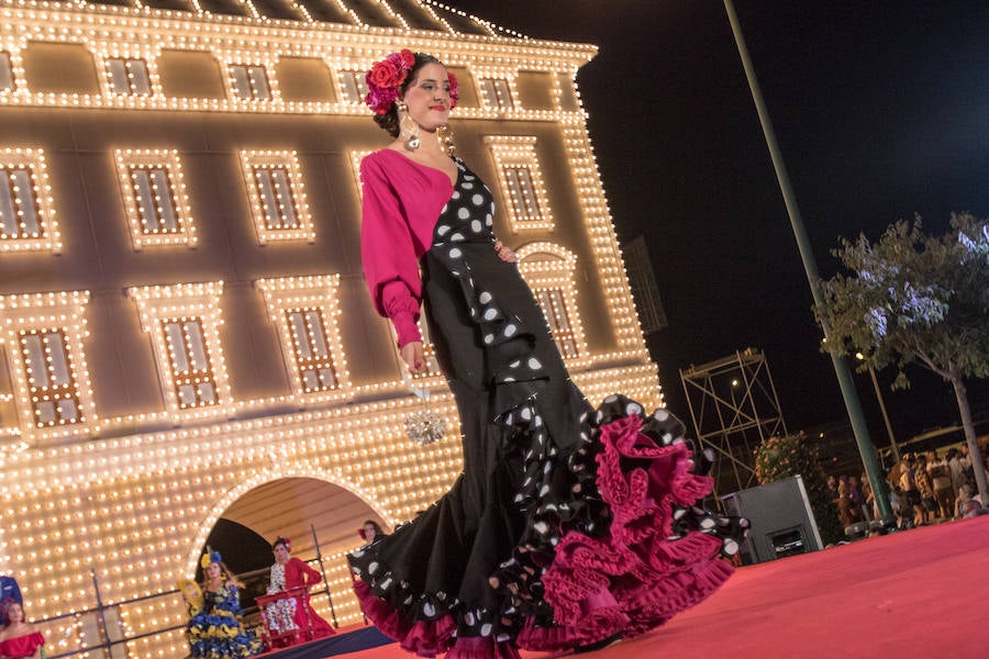 Paloma Burgueño Franco y Edgar Benítez Villodres fueron coronados anoche como los más bellos de la capital durante la tradicional gala celebrada en la portada del Real de Cortijo de Torres