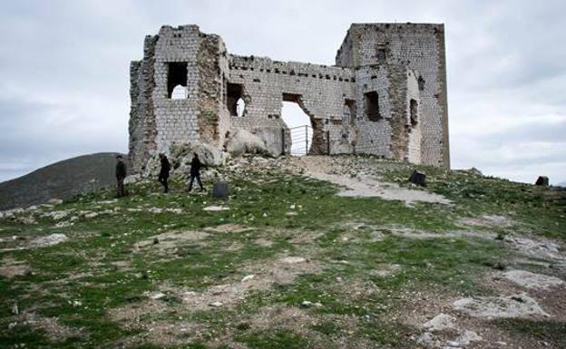 Vista actual del Castillo de Teba. 