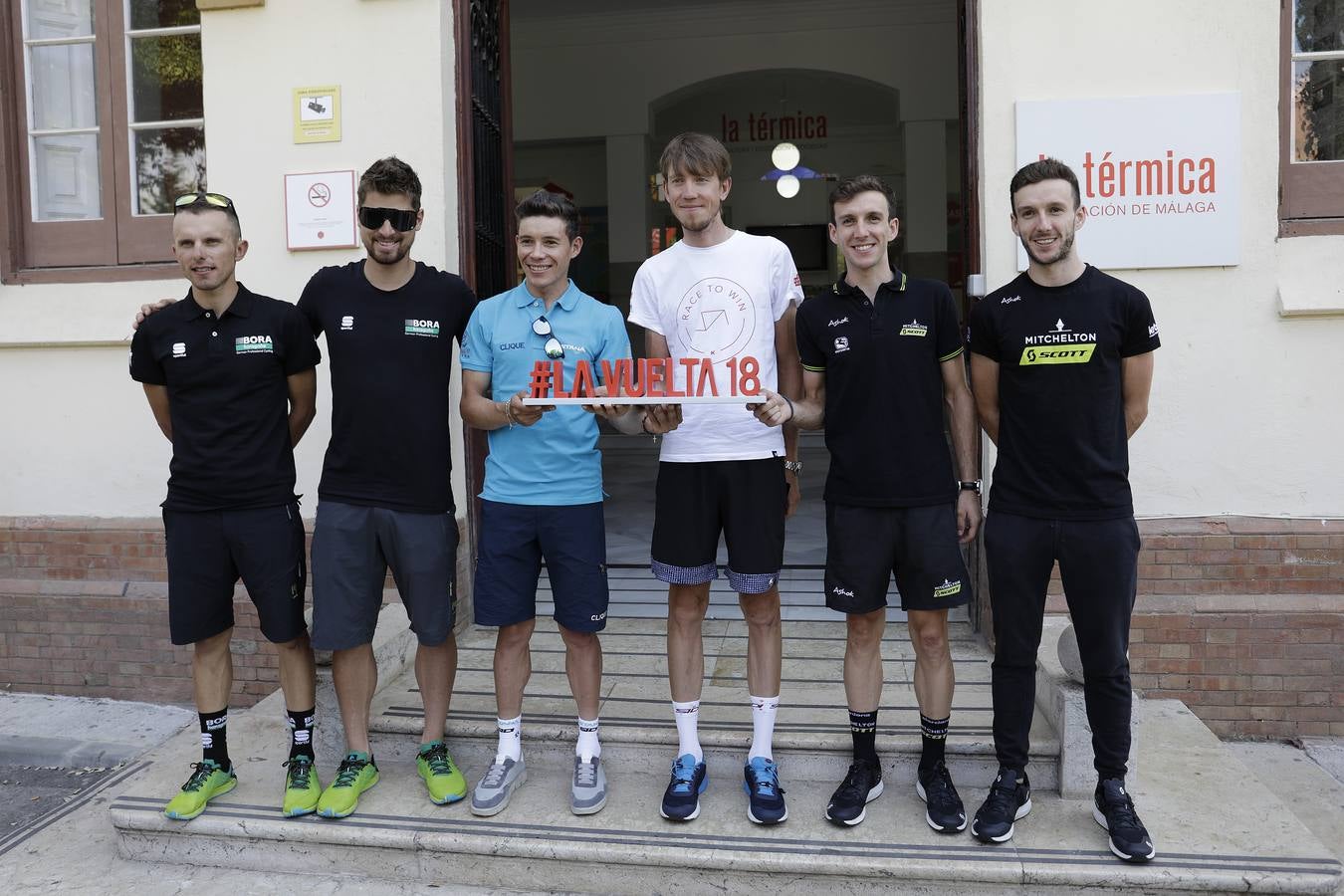 Málaga es protagonista en la Vuelta Ciclista España 2018. La etapa inicial y hasta otras tres tocan tierras malagueñas en una edición en la que hasta la canción oficial es de una malagueña. Aquí recogemos las mejores imágenes del paso por Málaga.