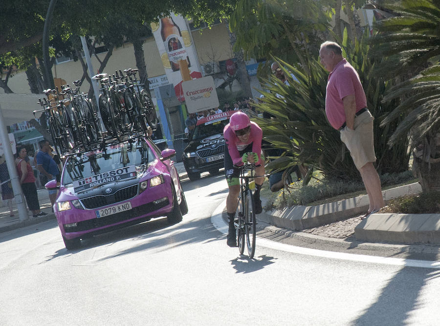 Málaga es protagonista en la Vuelta Ciclista España 2018. La etapa inicial y hasta otras tres tocan tierras malagueñas en una edición en la que hasta la canción oficial es de una malagueña. Aquí recogemos las mejores imágenes del paso por Málaga