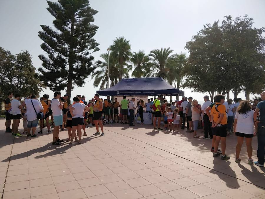 La 'II Gran Recogida de Material Escolar' ha tenido lugar en la playa de la Misericordia y ha estado organizada por la asociación 'Zapas Solidarias'