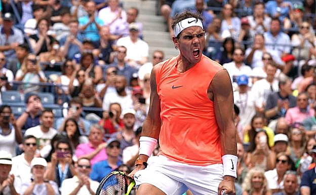 Rafael Nadal celebra su match point ante Nikoloz Basilashvili en octavos del US Open
