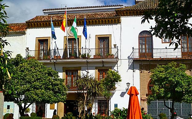 Marbella abrirá una consulta vecinal para decidir el destino de los fondos recuperados de 'Malaya'