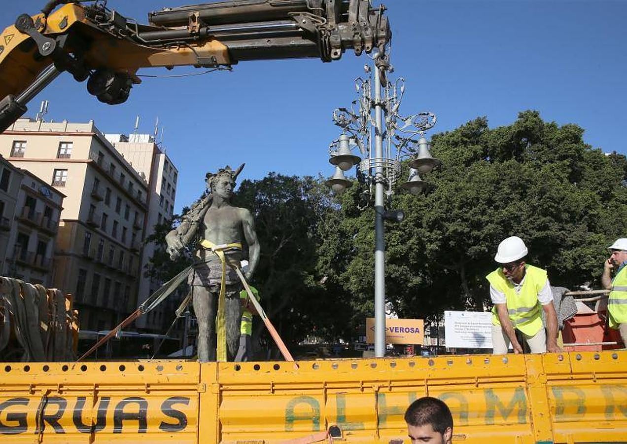Comienzan los trabajos de restauración del conjunto escultórico, que también será trasladado a la sede de Chapitel en un par de semanas