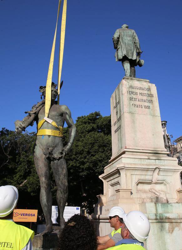Comienzan los trabajos de restauración del conjunto escultórico, que también será trasladado a la sede de Chapitel en un par de semanas