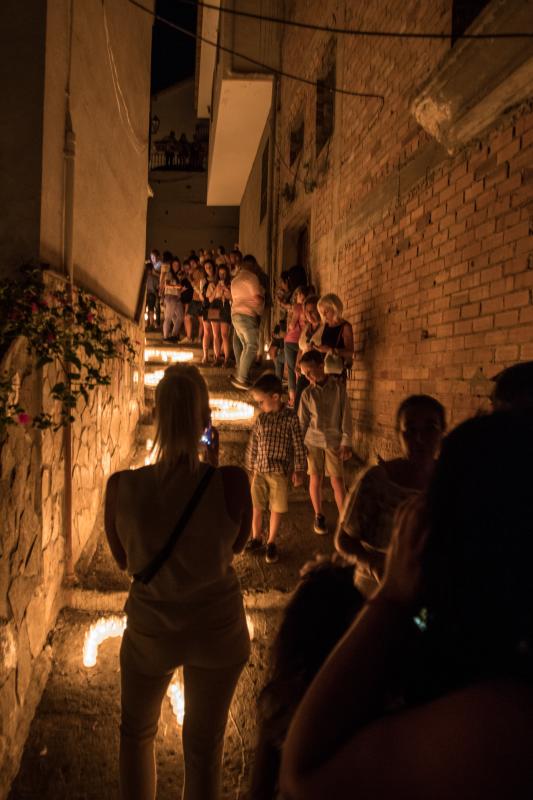 Velas, zocos o talleres dan vida al encuentro, que este viernes recibió a Niña Pastori y que el domingo echa el cierre con Triana