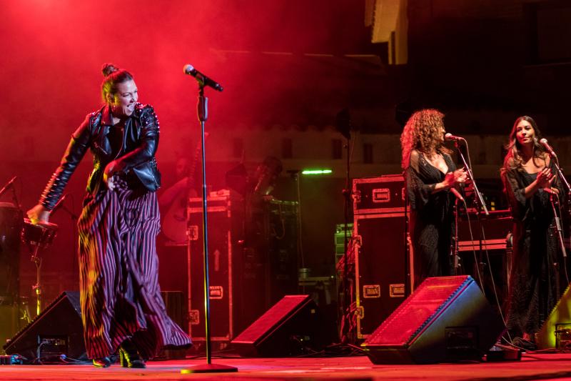 Velas, zocos o talleres dan vida al encuentro, que este viernes recibió a Niña Pastori y que el domingo echa el cierre con Triana