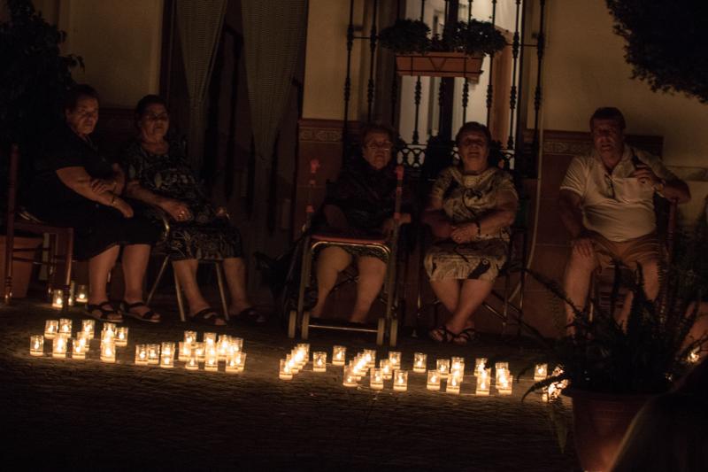Velas, zocos o talleres dan vida al encuentro, que este viernes recibió a Niña Pastori y que el domingo echa el cierre con Triana