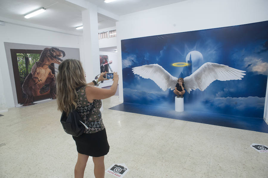 El Museo de la Imaginación se instala en el Soho de Málaga y se hace un hueco en la oferta cultural de la capital con una exhibición que mezcla ciencia y ilusionismo con un sentido lúdico