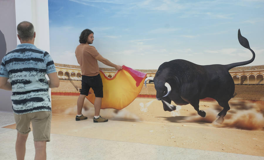 El Museo de la Imaginación se instala en el Soho de Málaga y se hace un hueco en la oferta cultural de la capital con una exhibición que mezcla ciencia y ilusionismo con un sentido lúdico