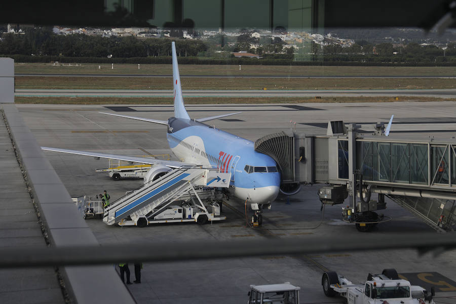 Un avión de la touroperadora TUI llevará el nombre de Costa del Sol por todo el mundo. La aeronave ha sido bautizada en el aeropuerto de Málaga.