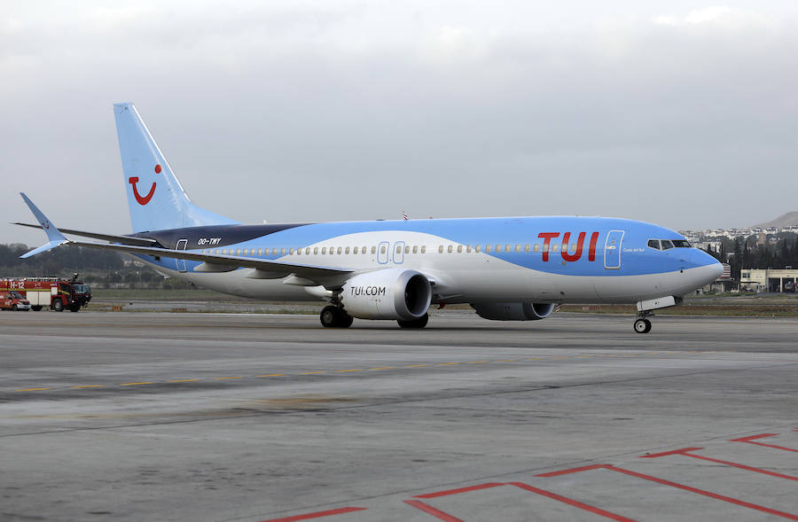 Un avión de la touroperadora TUI llevará el nombre de Costa del Sol por todo el mundo. La aeronave ha sido bautizada en el aeropuerto de Málaga.