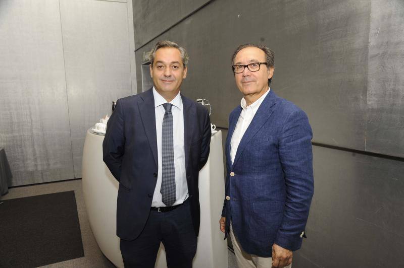 El desayuno-coloquio en colaboración con la Fundación Cajasol se celebró en el Hotel Barceló