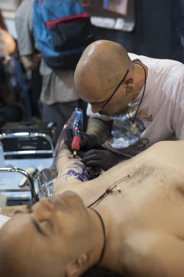 Todo por y para los tatuajes. Málaga celebra la quinta edición de este evento dedicado a este mundo, que acoge novedades y tendencias del sector y un gran número de oportunidedes de llevarse una nueva obra de profesional tatuador. 