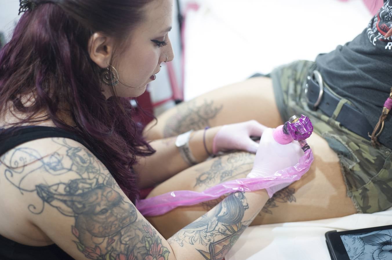 Todo por y para los tatuajes. Málaga celebra la quinta edición de este evento dedicado a este mundo, que acoge novedades y tendencias del sector y un gran número de oportunidedes de llevarse una nueva obra de profesional tatuador. 
