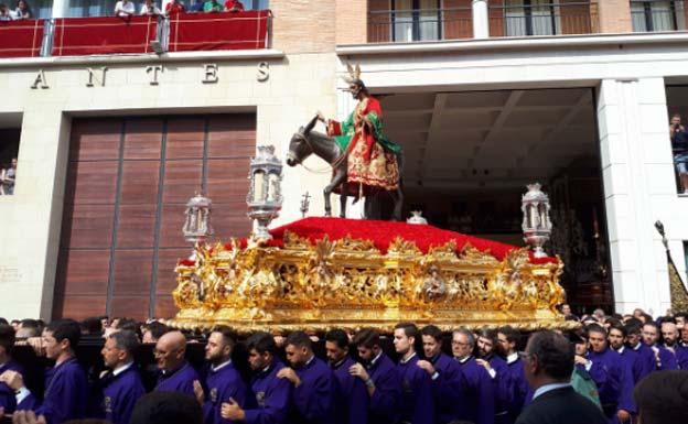 Directo | Sigue la procesión extraordinaria del Señor de la Pollinica por su 75º aniversario