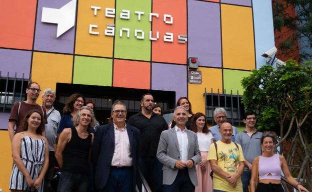 Foto de familia de la presentación de la programación. 